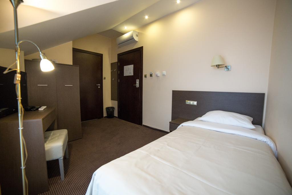 Sokolowska Airport Modlin Hotel