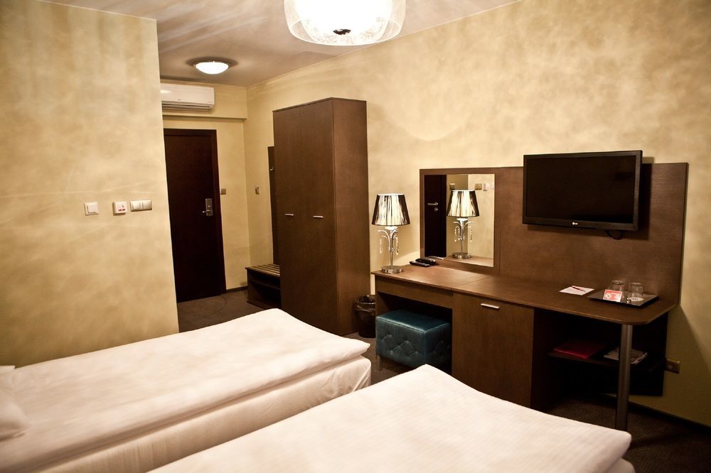 Hotell Sokolowska Airport Modlin