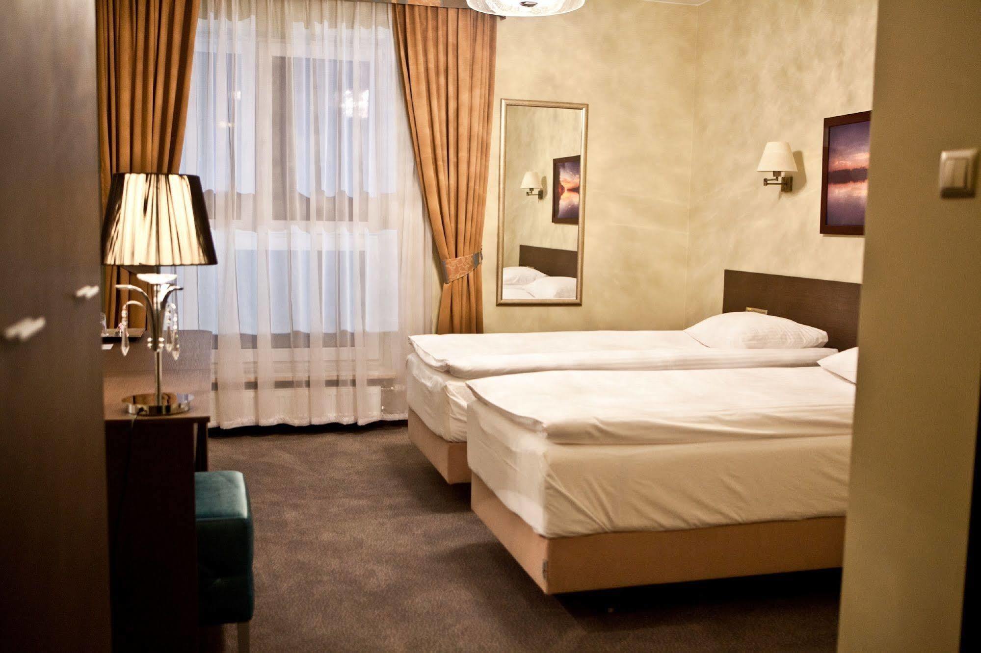 Hotell Sokolowska Airport Modlin